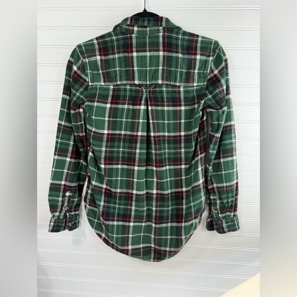 American Eagle women’s green & red plaid boyfriend fit flannel shirt. Size XXS - Picture 2 of 5